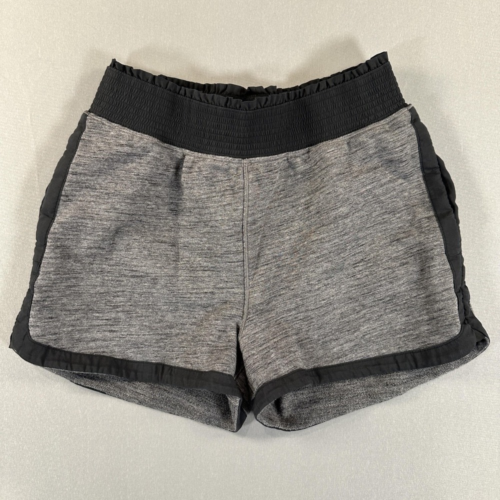 Lululemon Shorts Womens 6 Gray Sweat Relaxed Fit High Waist Pockets Athletic